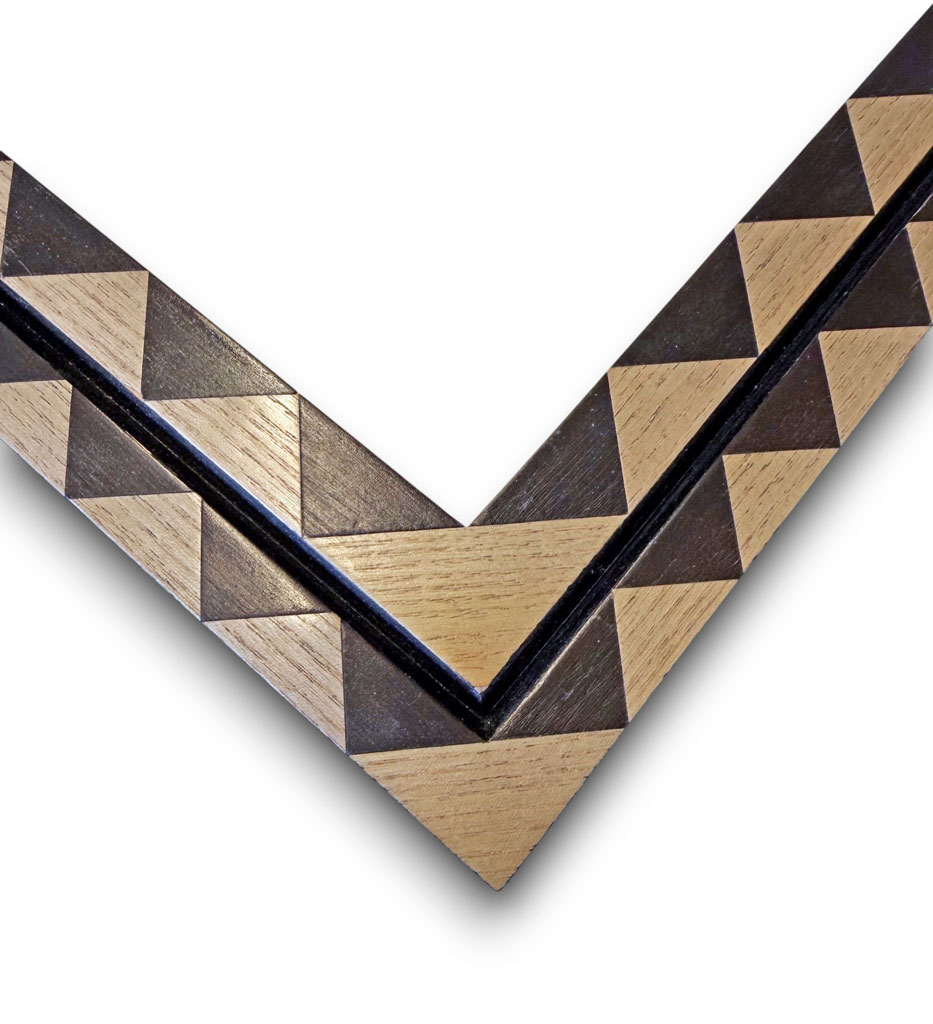 Arcobaleno 50, Placage dentelé frêne noir